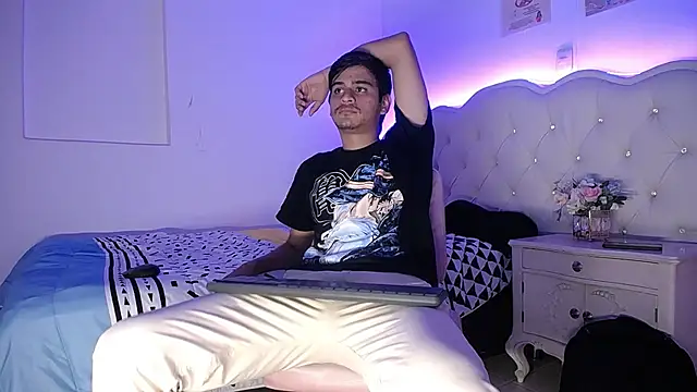 Snapshot of Charlie_Cock_ chatting on October 2, 2025, 4:16 am Charlie Cock  online show from October 2, 2025, 4:16 am