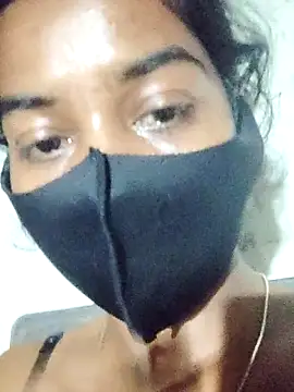 POOJA999 online show from October 3, 2025, 6:42 pm