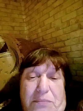Apeesynka5521 online show from September 11, 2025, 8:31 pm