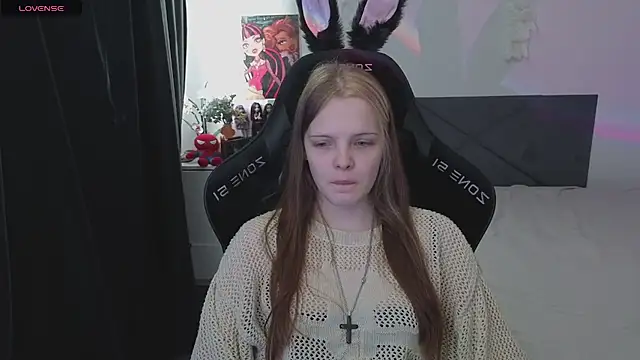 Snapshot of Luna_Navy chatting on September 26, 2025, 8:32 am Luna Navy online show from September 26, 2025, 8:32 am