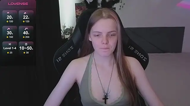 Luna Navy online show from November 28, 2025, 8:25 am