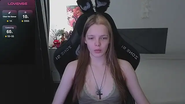 Snapshot of Luna_Navy chatting on September 24, 2025, 9:16 am Luna Navy online show from September 24, 2025, 9:16 am