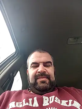 Snapshot of HairypapaK chatting on February 18, 2026, 8:11 am HairypapaK online show from February 18, 2026, 8:11 am