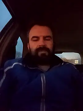 Snapshot of HairypapaK chatting on January 11, 2026, 4:47 pm HairypapaK online show from January 11, 2026, 4:47 pm