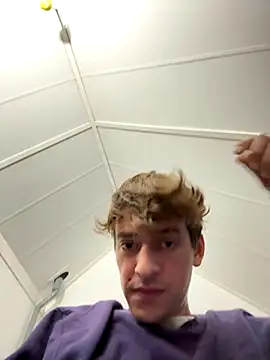 hottest23 online show from December 2, 2025, 1:57 pm