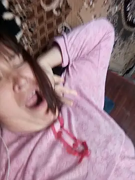 Snapshot of Romashka33011 chatting on October 26, 2025, 9:42 am Romashka33011 online show from October 26, 2025, 9:42 am