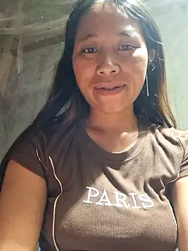 mo4mh online show from April 15, 2026, 9:26 pm