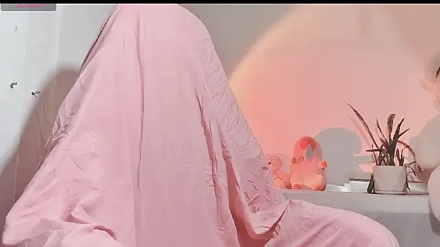 Vessi-babe online show from October 22, 2025, 6:46 am