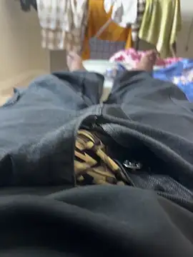 Snapshot of bigbulllaksh chatting on September 9, 2025, 6:34 am bigbulllaksh online show from September 9, 2025, 6:34 am