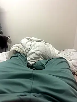 Snapshot of bigbulllaksh chatting on October 15, 2025, 2:03 pm bigbulllaksh online show from October 15, 2025, 2:03 pm