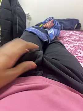 Snapshot of bigbulllaksh chatting on October 9, 2025, 2:06 pm bigbulllaksh online show from October 9, 2025, 2:06 pm