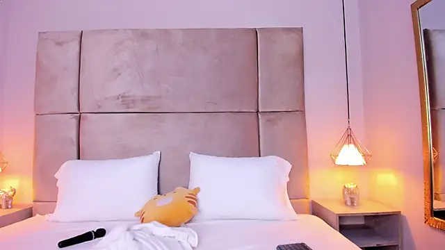 Snapshot of isabel_sofiaa chatting on September 21, 2025, 3:44 am isabel sofiaa online show from September 21, 2025, 3:44 am