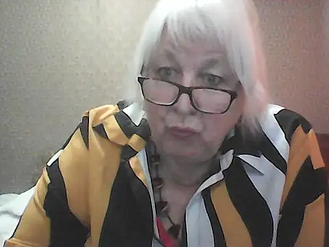 Snapshot of Alexia64231 chatting on September 26, 2025, 4:08 am Alexia64231 online show from September 26, 2025, 4:08 am