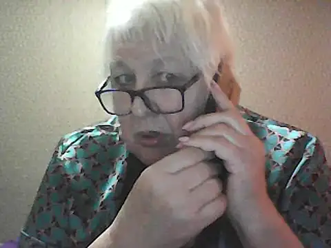 Snapshot of Alexia64231 chatting on October 9, 2025, 6:58 am Alexia64231 online show from October 9, 2025, 6:58 am