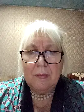 Alexia64231 online show from November 11, 2025, 2:12 pm