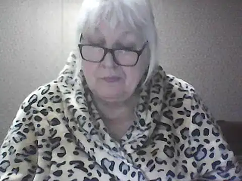 Snapshot of Alexia64231 chatting on February 10, 2026, 3:49 am Alexia64231 online show from February 10, 2026, 3:49 am
