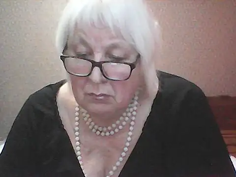Snapshot of Alexia64231 chatting on September 25, 2025, 4:02 pm Alexia64231 online show from September 25, 2025, 4:02 pm