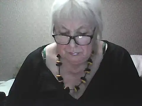 Snapshot of Alexia64231 chatting on September 17, 2025, 7:05 pm Alexia64231 online show from September 17, 2025, 7:05 pm