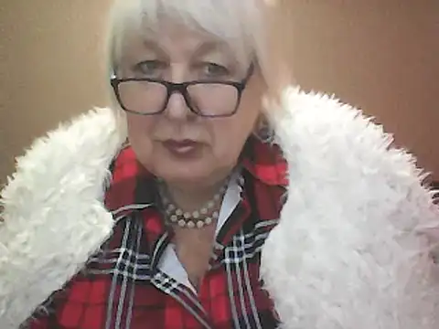 Snapshot of Alexia64231 chatting on October 4, 2025, 4:14 am Alexia64231 online show from October 4, 2025, 4:14 am