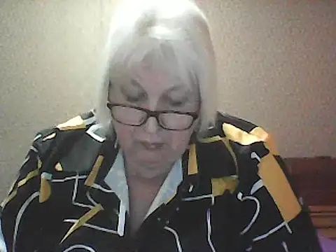 Snapshot of Alexia64231 chatting on October 17, 2025, 3:36 pm Alexia64231 online show from October 17, 2025, 3:36 pm
