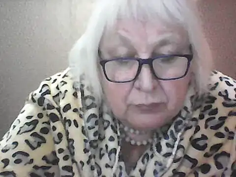 Snapshot of Alexia64231 chatting on October 4, 2025, 4:19 pm Alexia64231 online show from October 4, 2025, 4:19 pm