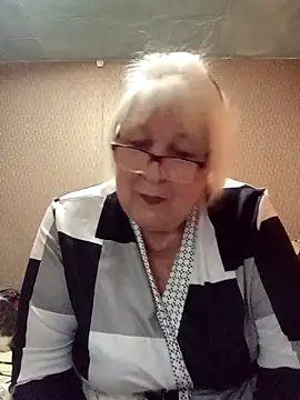 Snapshot of Alexia64231 chatting on October 25, 2025, 6:01 am Alexia64231 online show from October 25, 2025, 6:01 am