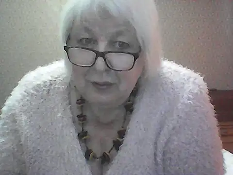 Snapshot of Alexia64231 chatting on September 27, 2025, 4:29 am Alexia64231 online show from September 27, 2025, 4:29 am