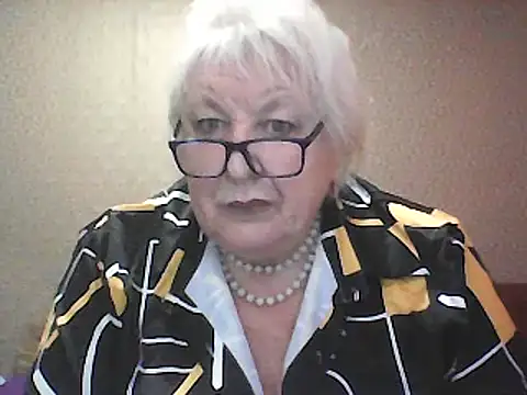 Snapshot of Alexia64231 chatting on October 10, 2025, 12:00 am Alexia64231 online show from October 10, 2025, 12:00 am