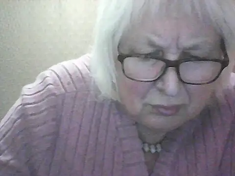 Snapshot of Alexia64231 chatting on September 29, 2025, 5:07 pm Alexia64231 online show from September 29, 2025, 5:07 pm