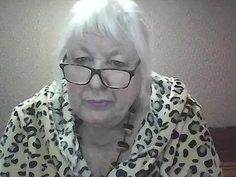 Snapshot of Alexia64231 chatting on October 2, 2025, 2:15 am Alexia64231 online show from October 2, 2025, 2:15 am