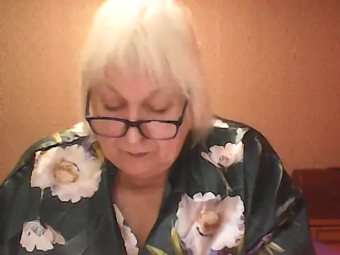 Snapshot of Alexia64231 chatting on October 13, 2025, 1:18 am Alexia64231 online show from October 13, 2025, 1:18 am