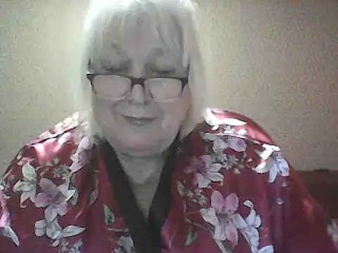 Snapshot of Alexia64231 chatting on October 18, 2025, 3:58 pm Alexia64231 online show from October 18, 2025, 3:58 pm