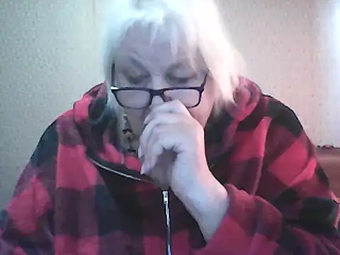 Snapshot of Alexia64231 chatting on October 8, 2025, 6:26 am Alexia64231 online show from October 8, 2025, 6:26 am