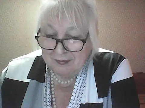 Snapshot of Alexia64231 chatting on October 17, 2025, 3:32 am Alexia64231 online show from October 17, 2025, 3:32 am
