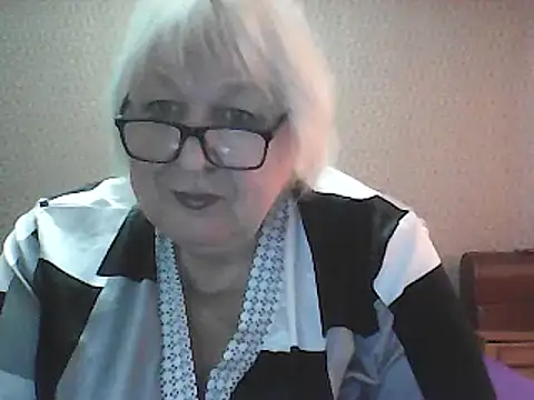 Snapshot of Alexia64231 chatting on October 12, 2025, 1:12 pm Alexia64231 online show from October 12, 2025, 1:12 pm