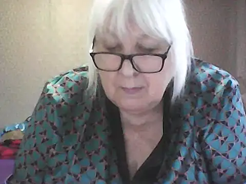 Snapshot of Alexia64231 chatting on February 17, 2026, 1:19 pm Alexia64231 online show from February 17, 2026, 1:19 pm