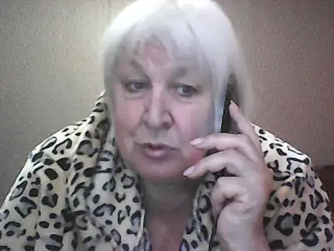 Snapshot of Alexia64231 chatting on October 6, 2025, 5:02 pm Alexia64231 online show from October 6, 2025, 5:02 pm