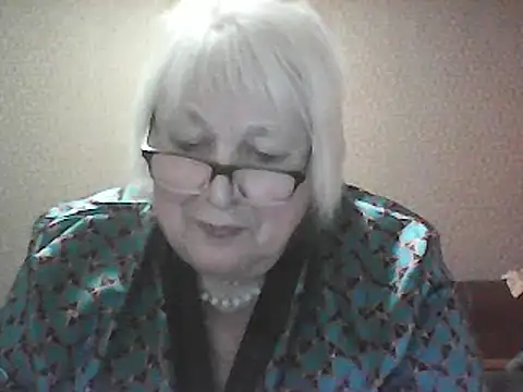 Snapshot of Alexia64231 chatting on October 19, 2025, 4:10 pm Alexia64231 online show from October 19, 2025, 4:10 pm