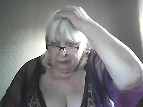 Alexia64231 online show from May 21, 2026, 3:15 am