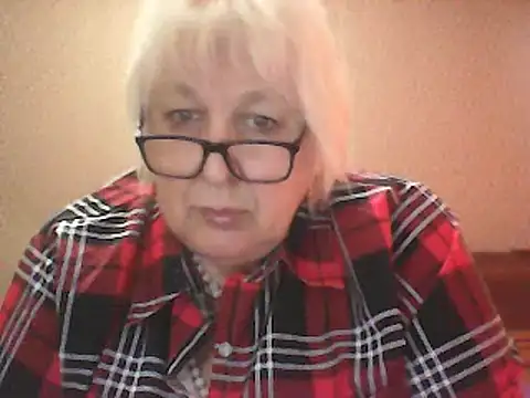 Snapshot of Alexia64231 chatting on October 10, 2025, 12:50 pm Alexia64231 online show from October 10, 2025, 12:50 pm