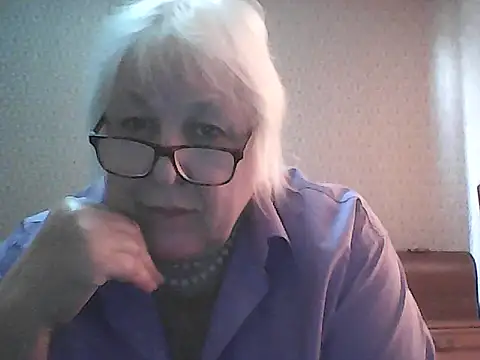 Snapshot of Alexia64231 chatting on September 29, 2025, 5:03 am Alexia64231 online show from September 29, 2025, 5:03 am