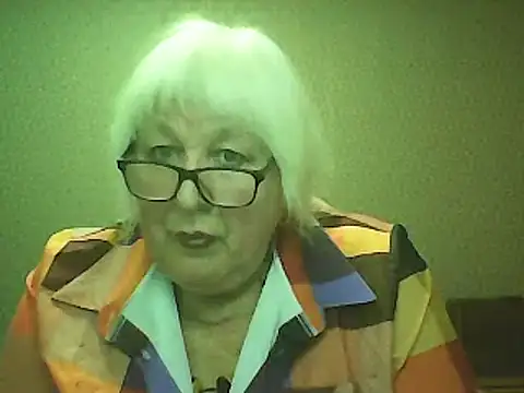 Snapshot of Alexia64231 chatting on October 3, 2025, 3:57 pm Alexia64231 online show from October 3, 2025, 3:57 pm