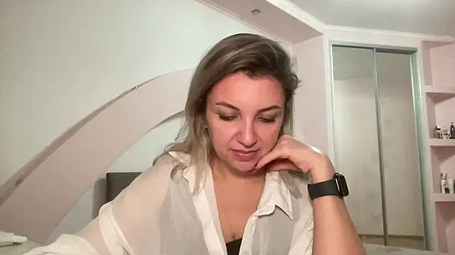 Snapshot of Beautysoul_ chatting on October 25, 2025, 6:19 pm Beautysoul online show from October 25, 2025, 6:19 pm