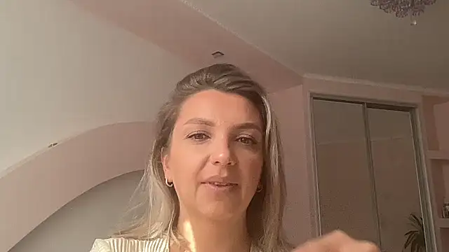 Snapshot of Beautysoul_ chatting on September 18, 2025, 11:24 am Beautysoul online show from September 18, 2025, 11:24 am