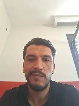 bisexsualman online show from June 21, 2026, 8:42 am