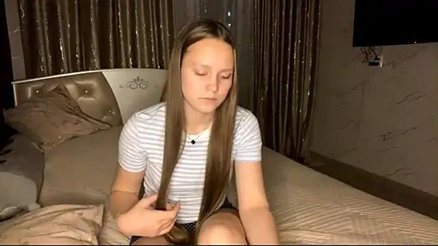 SoSweetGirl online show from October 26, 2025, 12:16 pm