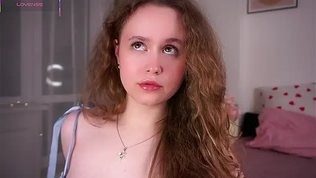 Snapshot of SusannaScholler chatting on May 28, 2026, 10:59 pm SusannaScholler online show from May 28, 2026, 10:59 pm