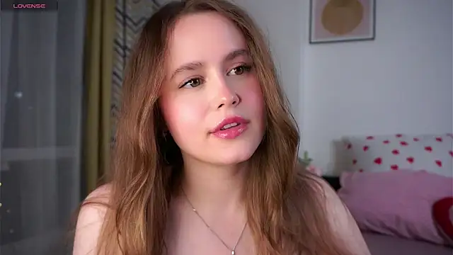 Snapshot of SusannaScholler chatting on May 6, 2026, 10:36 pm SusannaScholler online show from May 6, 2026, 10:36 pm