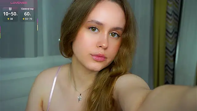 Snapshot of SusannaScholler chatting on October 24, 2025, 6:40 pm SusannaScholler online show from October 24, 2025, 6:40 pm