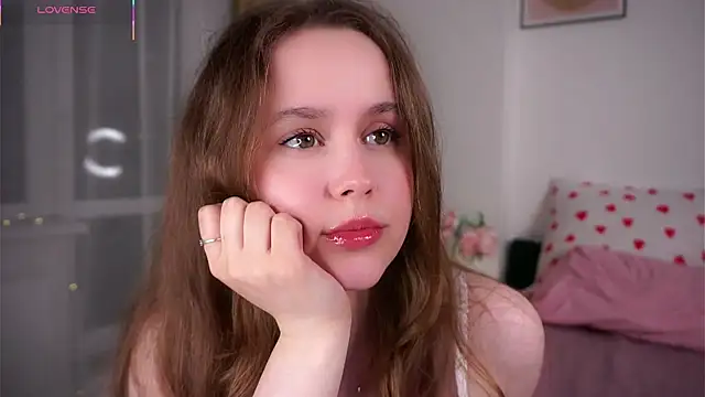 Snapshot of SusannaScholler chatting on May 27, 2026, 10:39 pm SusannaScholler online show from May 27, 2026, 10:39 pm